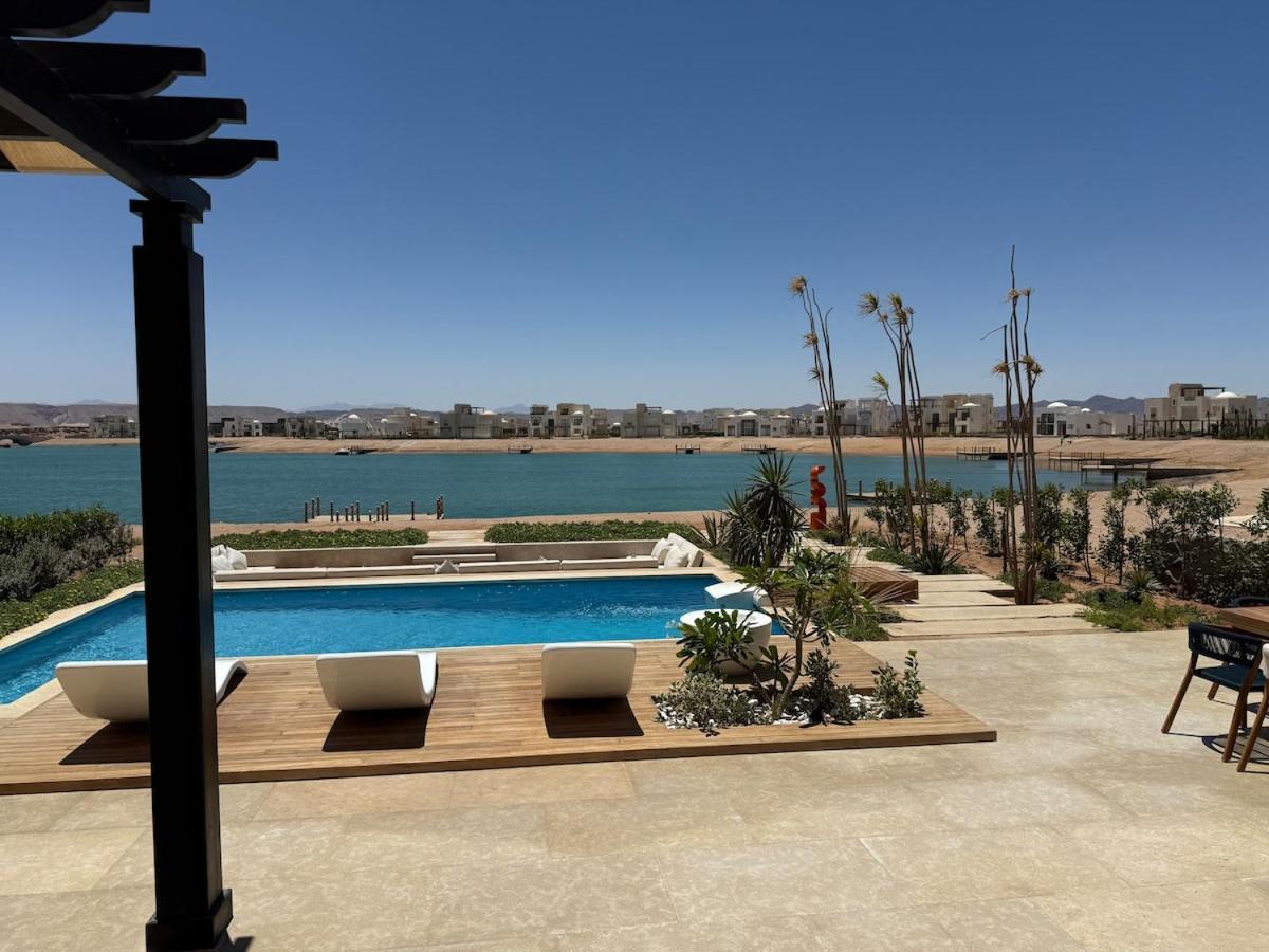 Gouna's
